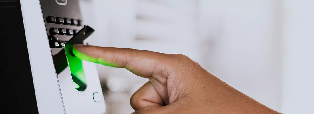 Smart Gate Locks with Remote Access Features in Ferry Pass, FL